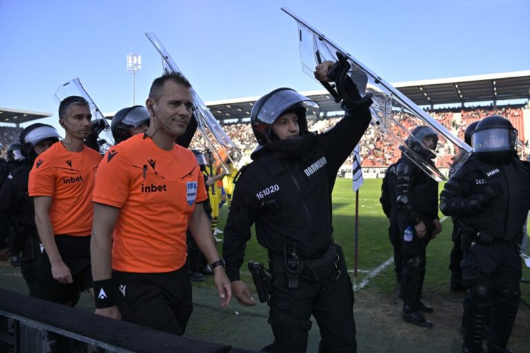 payimage-696061-1280x853