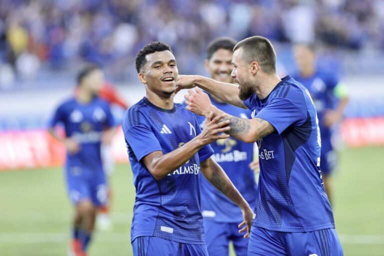 payimage-686551-1280x8538195405993576273305