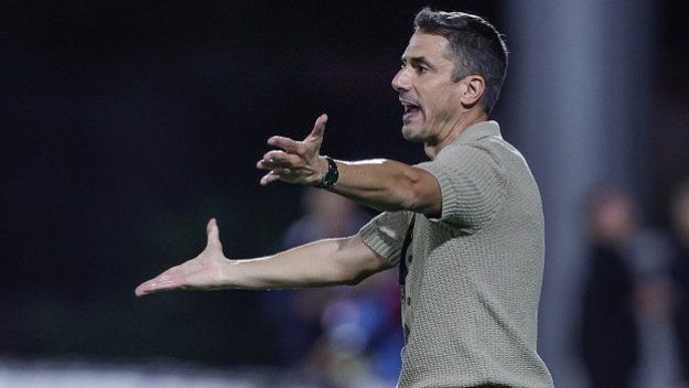 b3a83560a730dd77ec672cab69462c0b-hulio-velaskes-sreshtu-loko-sofiya-v-nadezhda3450193814813819177