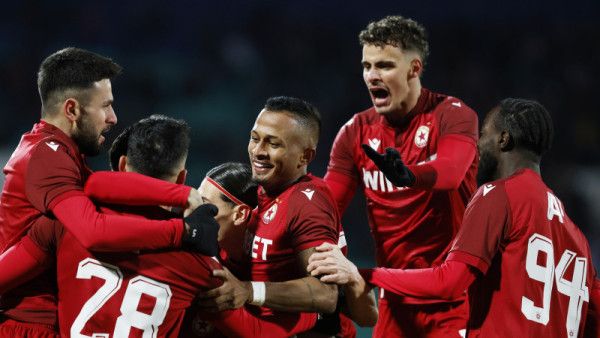 f08f0d5fc43f595a65198bf1840411eb-2862888716829204760