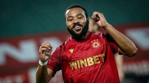 1fac034414b188026f55cc4132c28665-1ad859c2b8b1220ca2060a8955e06604-d009e668b1d574d75e949e6609b37d09-a029189af3287a9880b4870c78a7a18c-matias-faeton-si-pokazva-zabkite9136073063256023568