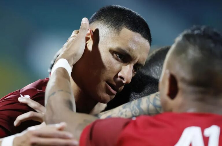 1200-33305232756463211189638419