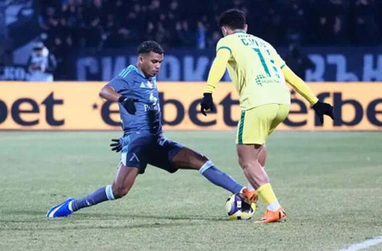 1200-33310673156379580910385711